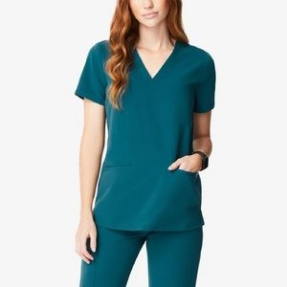 Figs Casma Three Pocket Scrub top in Carribean Blur